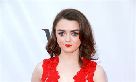 Maisie Williams New Bangs Are A Sad Reminder That Got Is Really Over