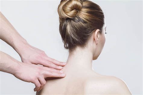 Neck Back And Shoulder Massage Holistic Therapy Centre Feel Good Balham