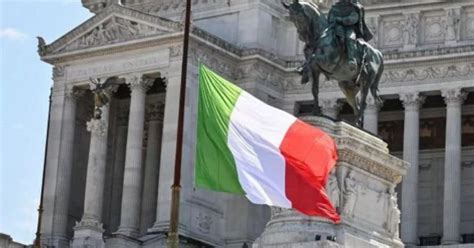 #3 bendera jdt dikibar separuh tiang. Itali Bertafakur Seminit, Kibar Bendera Separuh Tiang ...