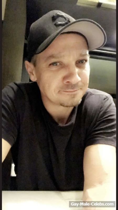 Jeremy Renner Leaked Photos The Male Fappening