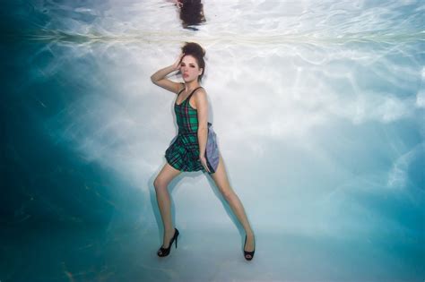 Amazing Chick Henessy Posing In Sexy Outfits Underwater Photos