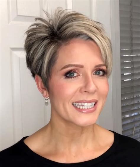 Some Short Hairstyles For Women Over 50 Improving Your Look In Mature