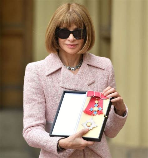 Us Vogue Editor Anna Wintour Made Dame For Services To Fashion Metro News