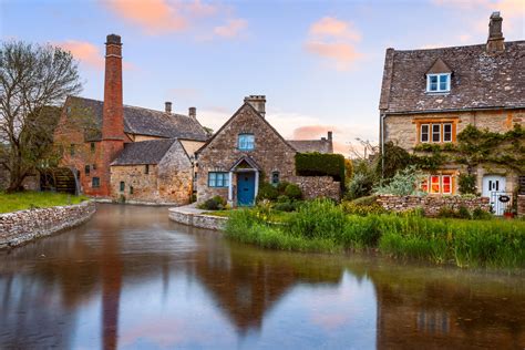 10 Places To Visit In The Cotswolds