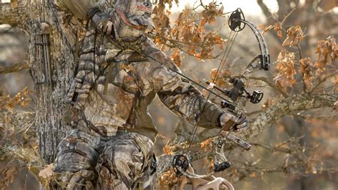 Mossy Oak Treestand Bow Hunting Camo Types Of Hunting Hunting Bow