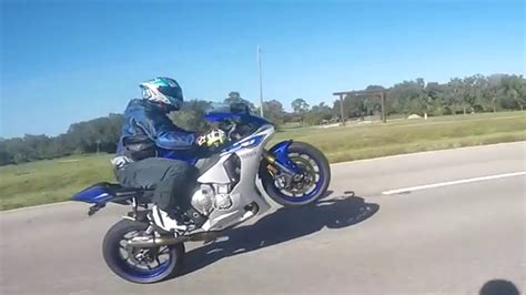 2015 Yamaha Yzf R1 Wheelie Youtube