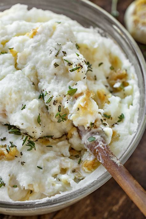 This page provides all possible translations of the word mashed potato . Garlic Mashed Potatoes | The Cozy Apron