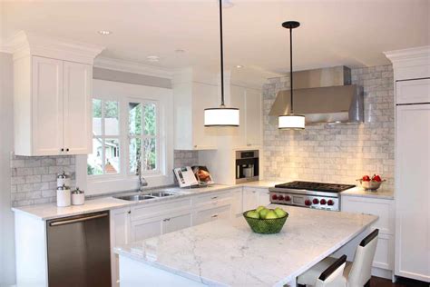 25 Breathtaking Carrara Marble Kitchens For Your Inspiration