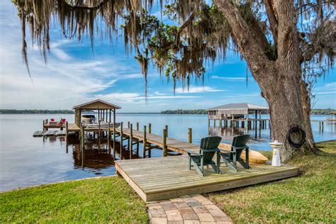 Absolutely Stunning Riverfront Home Crescent City Putnam County