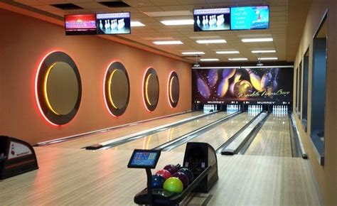 At murrey bowling we build custom residential bowling alleys. Home Bowling Alley Installations - Residential Bowling ...