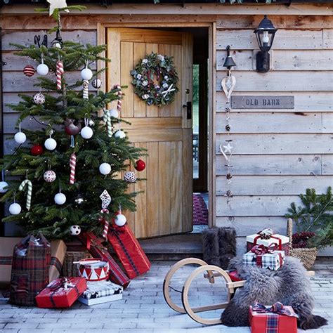 Festive Entrance With Outdoor Christmas Tree Country