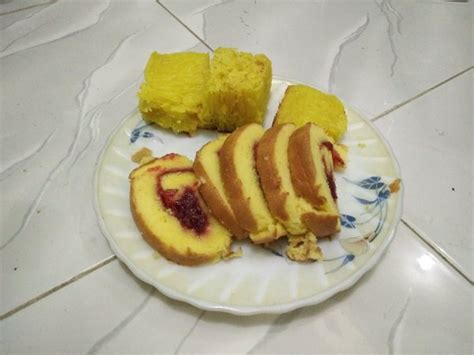 Bolu gulung sering dikenal sebagai jam roll, atau jelly roll di amerika serikat. Resep Bolu Meranti Asli Medan Pakai Happy Call