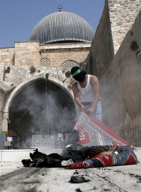 Jerusalems Al Aqsa Mosque Damaged During Clash Between Protesters