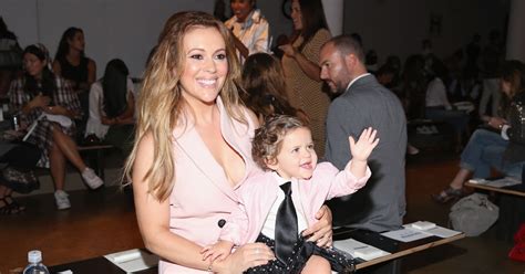 alyssa milano s best breastfeeding quotes show just how serious she is about women s rights