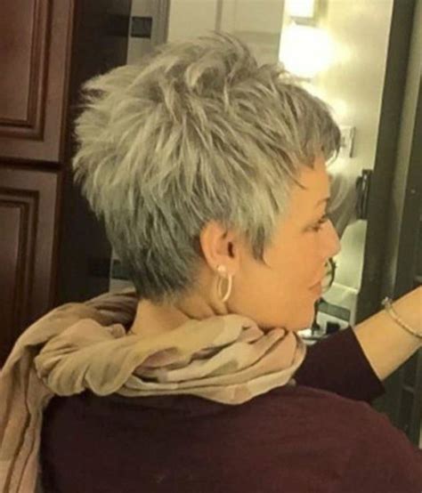 Účes nejen umožňuje vypadat módní, ale také. Pin uživatele Dagmar Smetanová na nástěnce účesy | Účesy ...