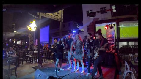 Batam Nightlife Friends End Up Singing With The Band Youtube