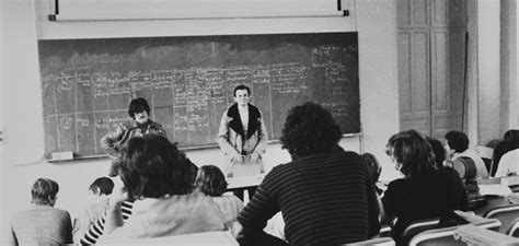 Students can apply management principles to ensure the effective operation of horticultural production and retail facilities. Privat PEYTAVIN - L'ESA, Ecole Supérieure d'Agricultures ...