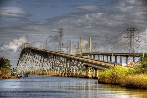Rainbow Bridge And Veterans Memorial Bridge Port Arthur Te Flickr