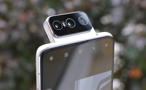Asus Zenfone 7 Pro Review Triple Flip Camera