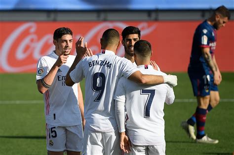 Le real madrid affrontait ce samedi huesca en 22e journée de la liga. Hazard To Start, Ramos On The Bench | 4-3-3 Predicted Real ...