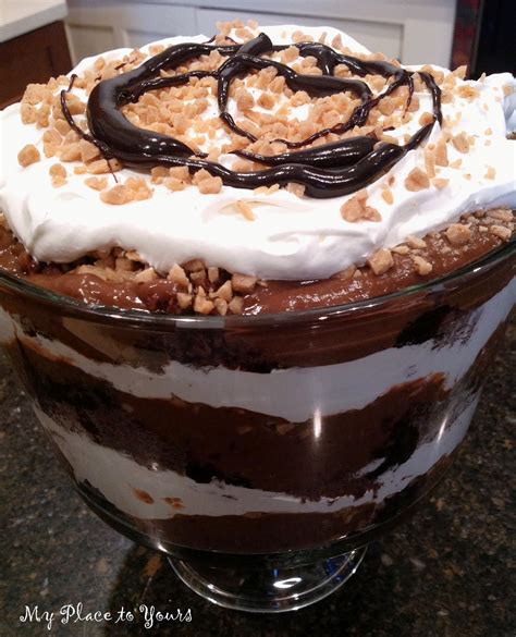The second time i made it, i made it into 2 layers, topped it off with chocolate chips, whipped cream and raspberry sauce.drizzled down the inside of the bowl.and both were fabulous. Two Quick and Easy TRIFLE BOWL Recipes: A Favorite ...