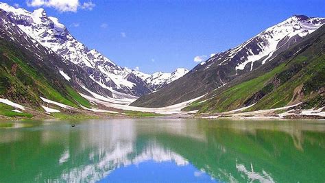 Photographs Of The Kaghan Valley In The Pakistan Karakoram