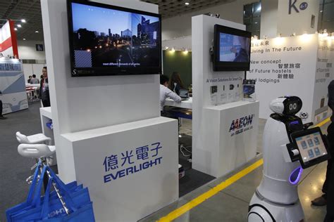 美国某城市采用了智能井盖结合 ibm 的智慧城市平台，提前应对强降雨天气对市民的影响。 该城市部署了 44 个智能井盖，每 5 分钟这些井盖就往运营平台发送一次数据，其中包括水位、水流速和水温。 綠智匯產業聯盟，跨界整合桃園青埔特區 | 益控通平台