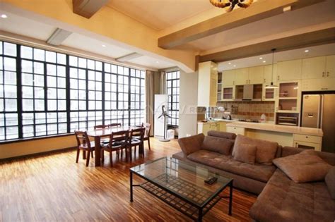 Capacious Old Apartment On North Suzhou Road Sh016465
