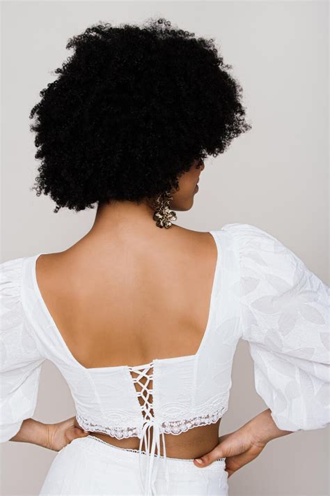 So finden sie das perfekte hochzeitskleid. Brautkleid bauchfrei | Boho Zweiteiler mit aufspringendem ...