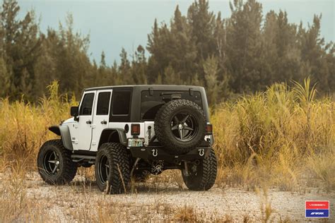 Super Clean Jk With Cut Out Aluminum Fenders And Stinger Bumper On 37s