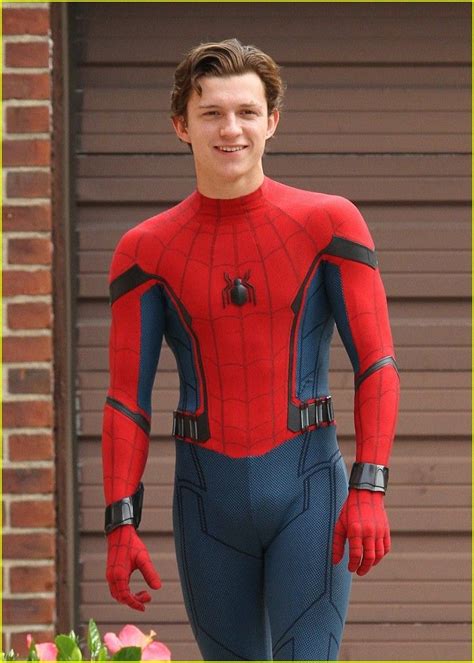 Tom Holland New Spider Man Costume