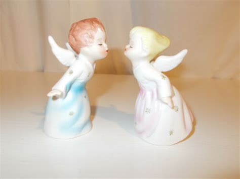 2 Vintage Schmid Bros Painted Ceramic Kissing Angel Figurines Japan 35