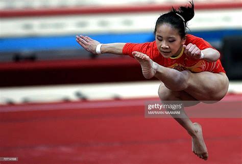 Chinese Gymnast He Ning Performs Her Routine In The Women Artistic Photo Dactualité Getty