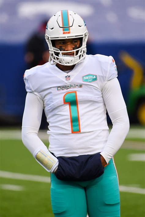 Dolphins Qb Tua Tagovailoa Active For Tonights Game