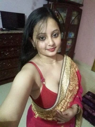 Sex Bangla Desi Cute Wife Kaniz Fatema Take Selfie For Hubby Image