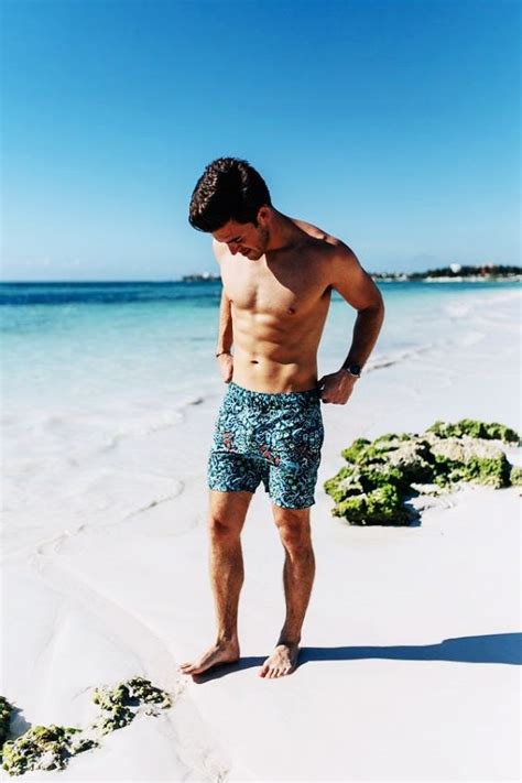 Symbolic Beach Photography Poses For Men Пляжные фото Идеи для фото