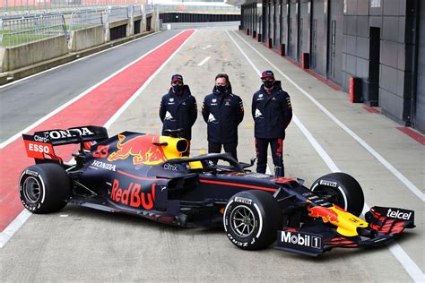 Red bull's first season was a promising step forward from the jaguar days. F1: Pérez vê carro de 2021 da Red Bull com "um bom potencial"