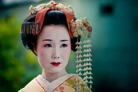 Geisha Girl Facts And Secrets Of The Japanese Geisha Who Magazine