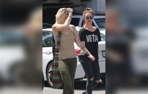 Pics Paris Jackson Bisexual Girlfriend Date In New Car Celebrates Her Birthday With Pretty