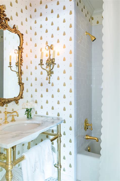 18 Gorgeous Marble Bathrooms With Brass And Gold Fixtures