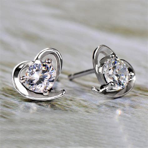 925 Sterling Silver Heart Shape Zircon Diamond Stud Earrings Evermarker