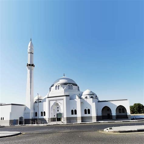 Masjid Al Jummah In 2022 Masjid Beautiful Mosques Mosque