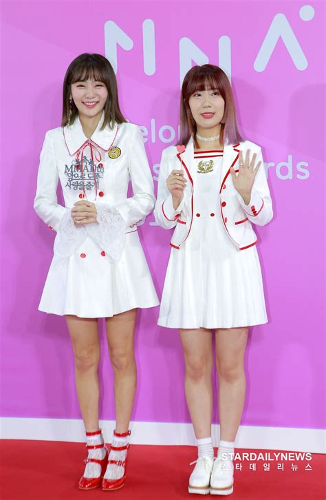 The melon music awards, abbreviated as mma, is a major music awards show that is held annually in south korea and organized by kakao m (a kakao company) through its online music store melon. Découvrez les stars sur le tapis rouge des MelOn Music ...