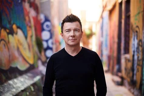 The lounge unlimited orchestra — never, never gonna give you up 04:47. 'Never Gonna Give You Up' singer Rick Astley reinvents and ...