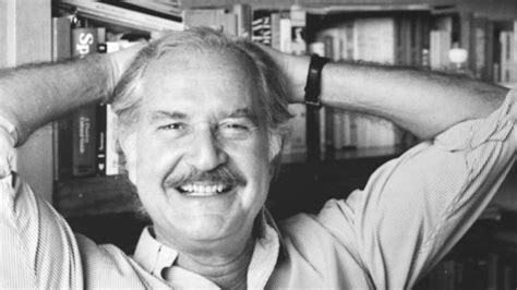 Carlos Fuentes A 92 Años De Su Nacimiento Te Decimos Qué Obras Del