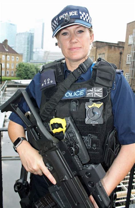 Met Police Firearms Officers Issued With Head Mounted Cameras Express