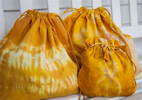 How to dye yarn with turmeric. From Spice Cabinet to Dye Pot - Turmeric - Living with ...