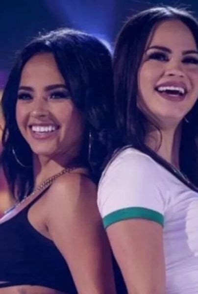 ¡dúo Ardiente Mira A Becky G Y Natti Natasha En El Escenario De