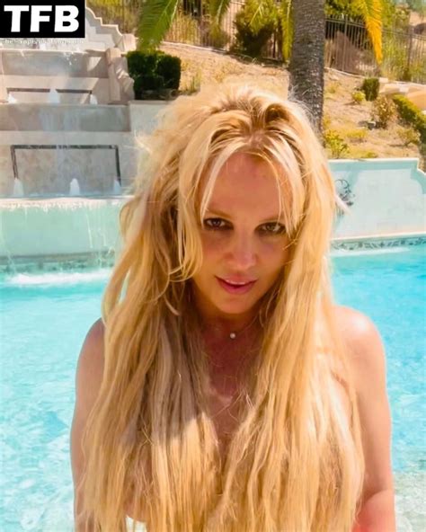 Britney Spears Topless 4 Hot Photos Thefappening