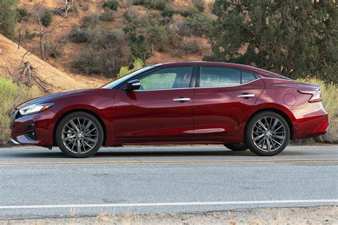 2019 Nissan Altima Vs 2019 Nissan Maxima Whats The Difference